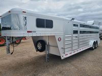 2024 Platinum Coach 25' stock combo 7'6" wide..swing out saddle rack!
