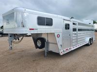 2024 Platinum Coach 26' stock combo 7'6" wide..the perfect trailer