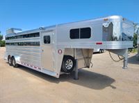 2024 Platinum Coach 24' perfect ranch hand trailer