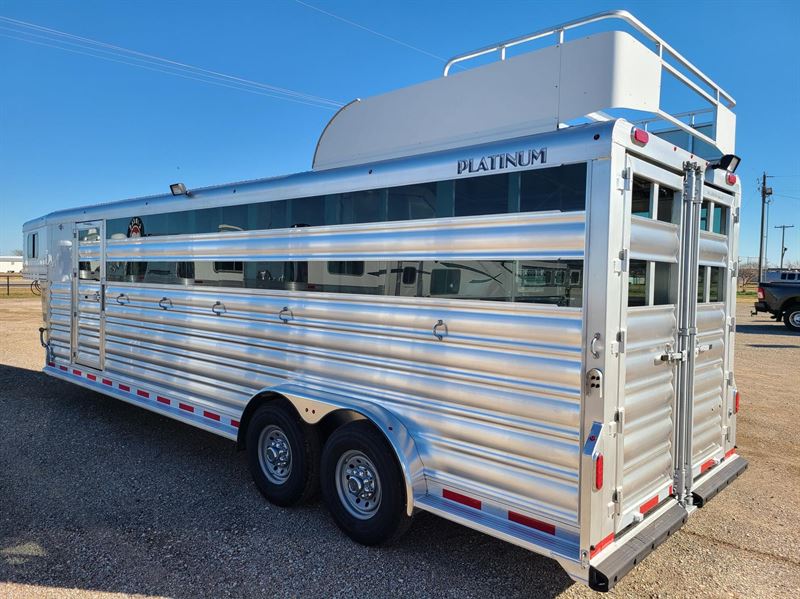 2025 Platinum Coach 6 horse 7'6" wide trainer swing out saddle rack!