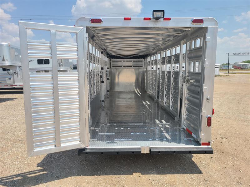 2024 Platinum Coach 24' bar top fender...ready for the ranch!!