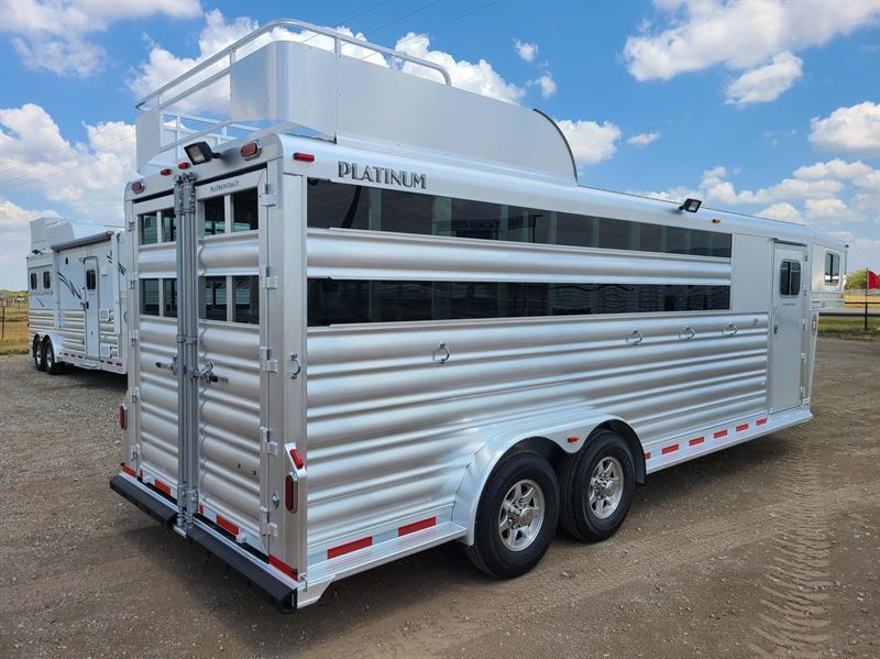 2025 Platinum Coach 22' stock combo 7'6" wide..swing out saddle rack!