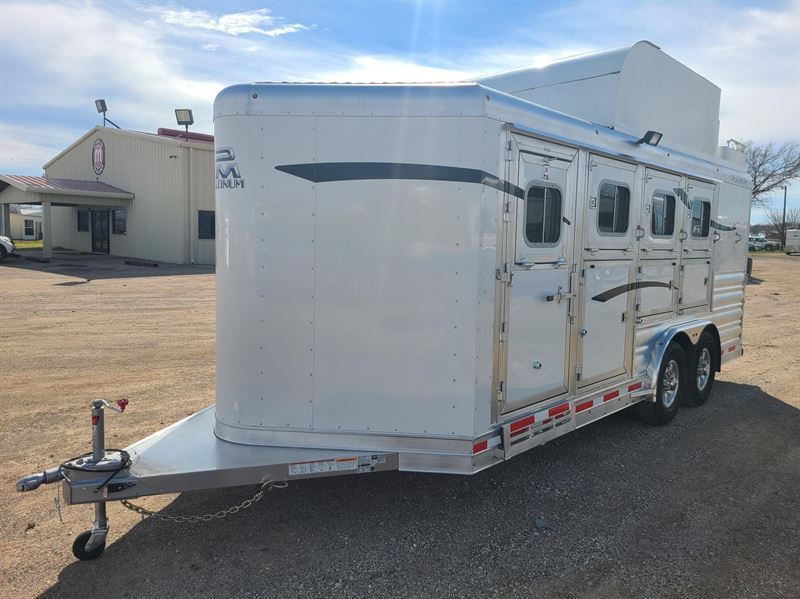 2026 Platinum Coach 8 wide platinum 4 hbp with pod & mangers