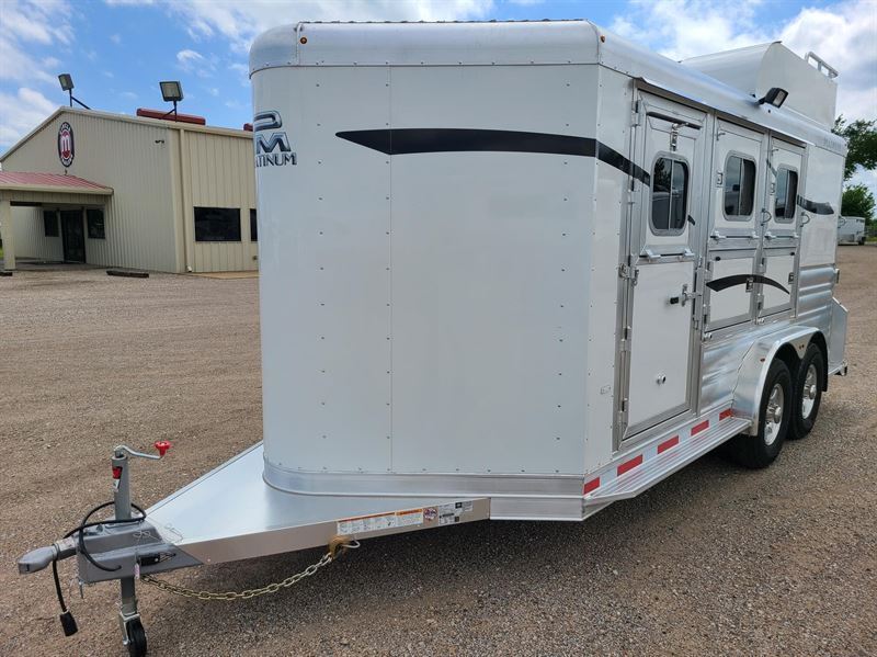 2026 Platinum Coach 3 horse bumper pull mangers