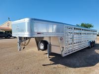 2026 Stock horse Platinum Coach 32' 7 tall 8 wide with 3-7,200# axles