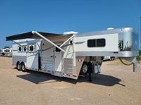 2025 3 horse Platinum Coach Proline 3 Horse 12'10" Outlaw Conversion REVERSE L