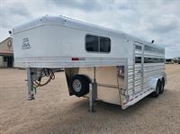 2026 4 horse Platinum Coach 3 or 4 Horse 2' SW 7'6" wide