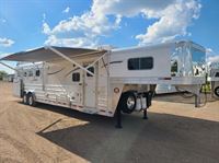 2026 4 horse Platinum Coach Outlaw 4 Horse 14' SW Outlaw SIDE LOAD SLIDE OUT