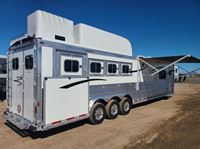 2026 4 horse Platinum Coach Outlaw 4H 15' 8" Outlaw Side Load COUCH & DINETTE!
