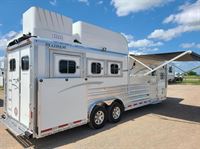 2025 3 horse Platinum Coach Outlaw 3H Side Load 10' 8" SW with Onan 4.0