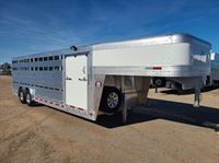 2026 Stock horse Platinum Coach 24' Rancher Special 8' WIDE