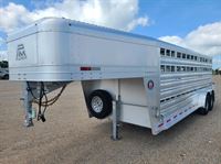 2025 Stock horse Platinum Coach 20' Stock, three sections