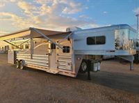 2026 4 horse Platinum Coach Outlaw 4H 10' 10" SW Outlaw SIDE LOAD