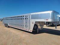 2026 Stock horse Platinum Coach 8 wide x 40 long x 7 TALL with 4 sections!