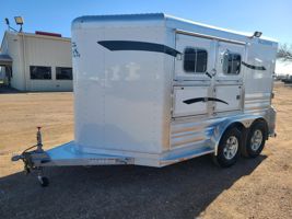 2025 2 horse Platinum Coach 2HBP with MANGERS 16" tires & wheels