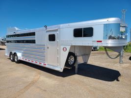 2026 4 horse Platinum Coach 25' Stock Combo 7'6" wide..SWING OUT SADDLE RACK!