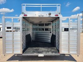 2026 6 horse Platinum Coach 25' Stock Combo 7'6" wide..SWING OUT SADDLE RACK!