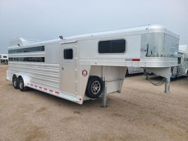 2026 5 horse Platinum Coach 5 Horse 40" SW 7'6" wide SWING OUT SADDLE RACK
