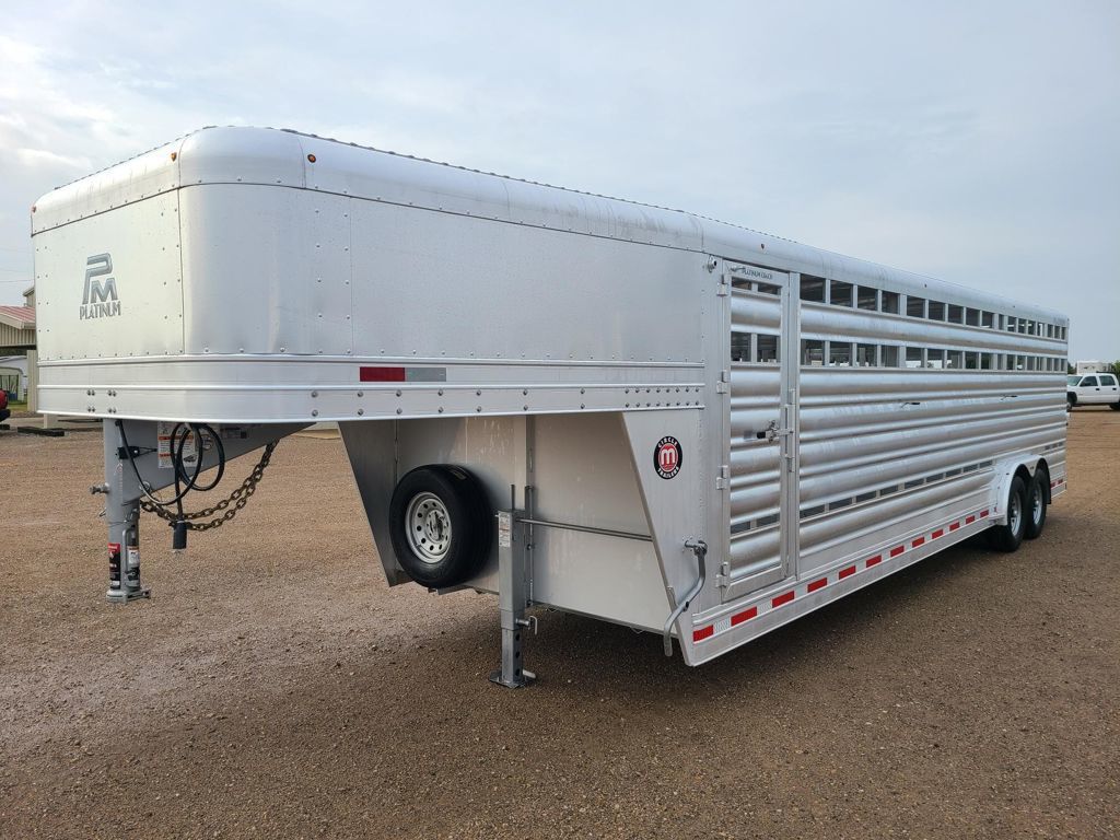 2027 Platinum Coach 7 tall x 8 wide x 28' stock