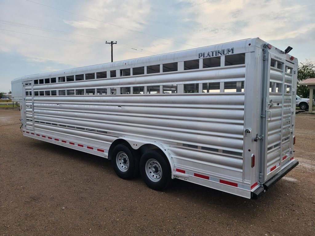 2027 Platinum Coach 7 tall x 8 wide x 28' stock