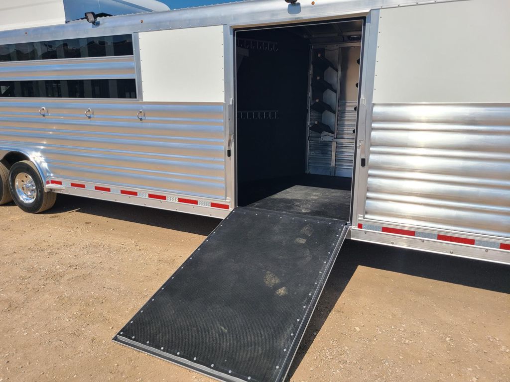 2027 Platinum Coach 32' Haul 4, 5, 6, 7...BOX STALLS!!