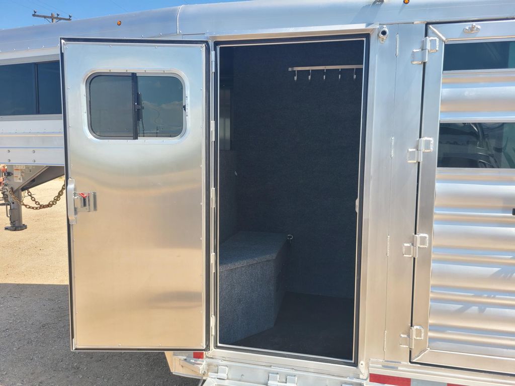 Trailer Photo 15