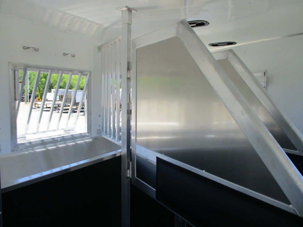 Trailer Photo 10