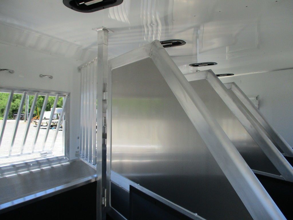 Trailer Photo 11