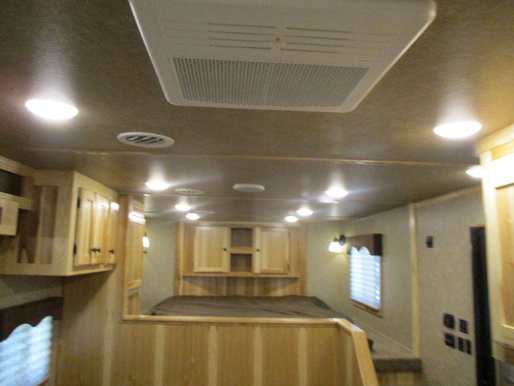 Trailer Photo 26