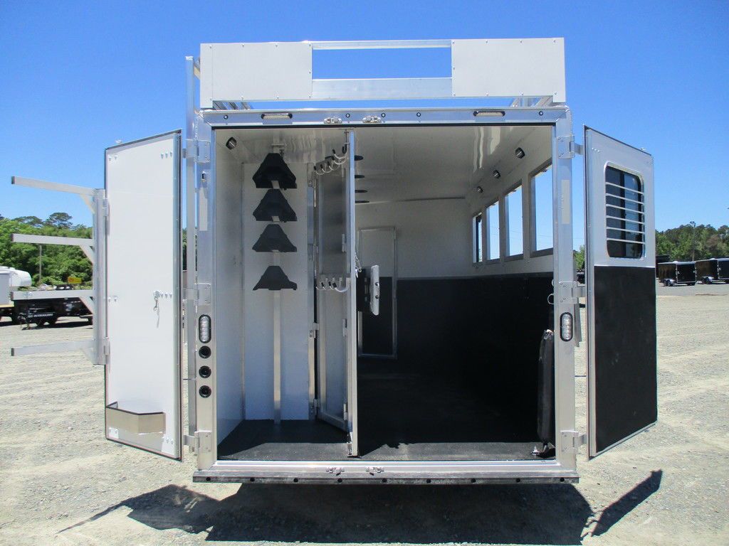 Trailer Photo 7