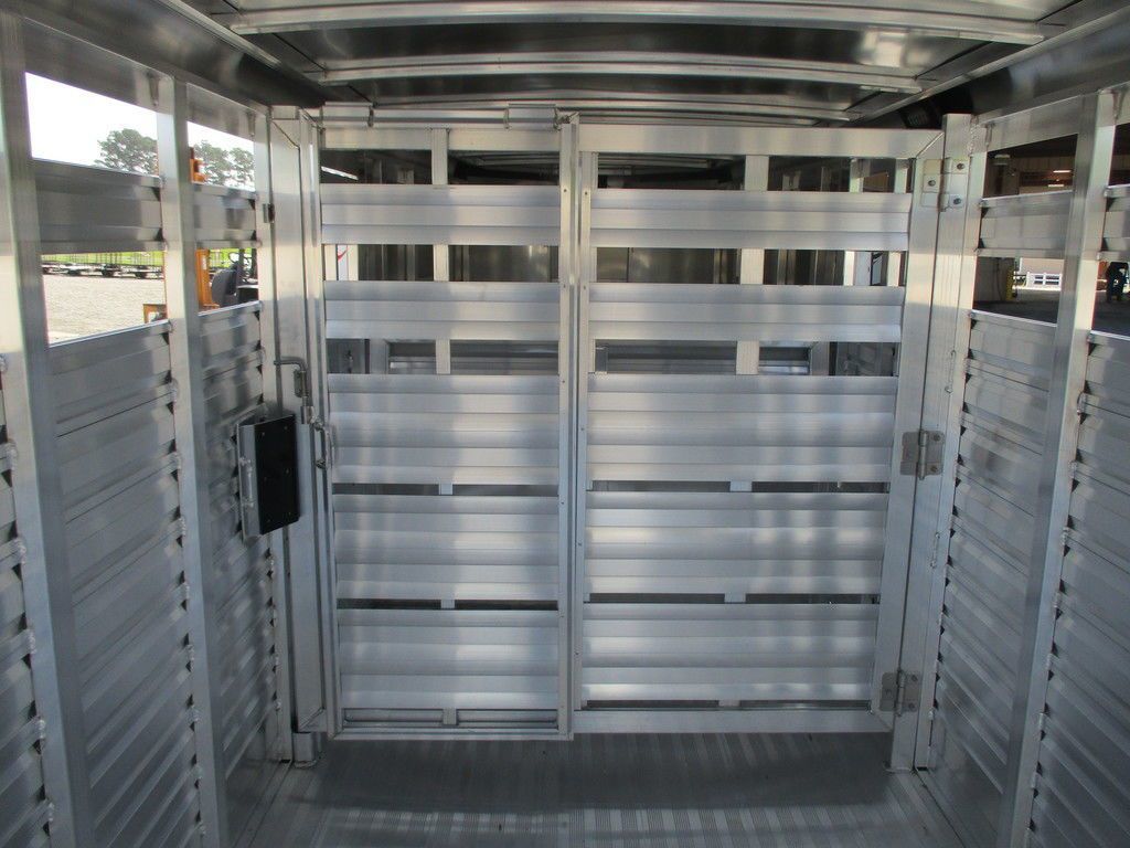 Trailer Photo 11