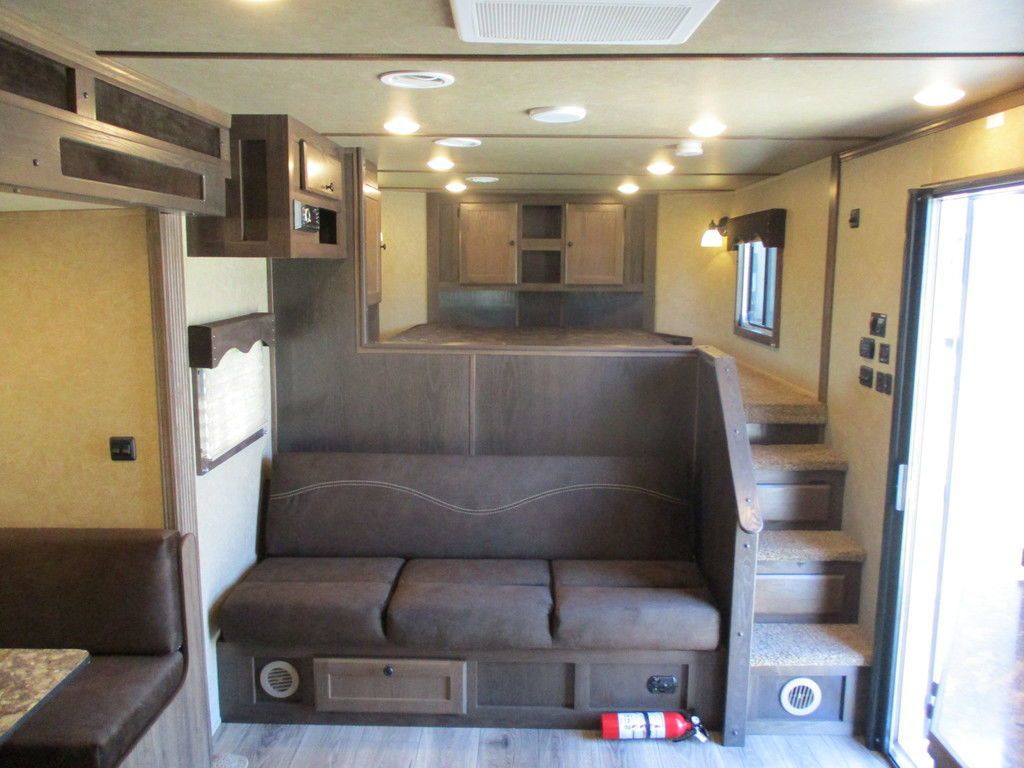 Trailer Photo 13