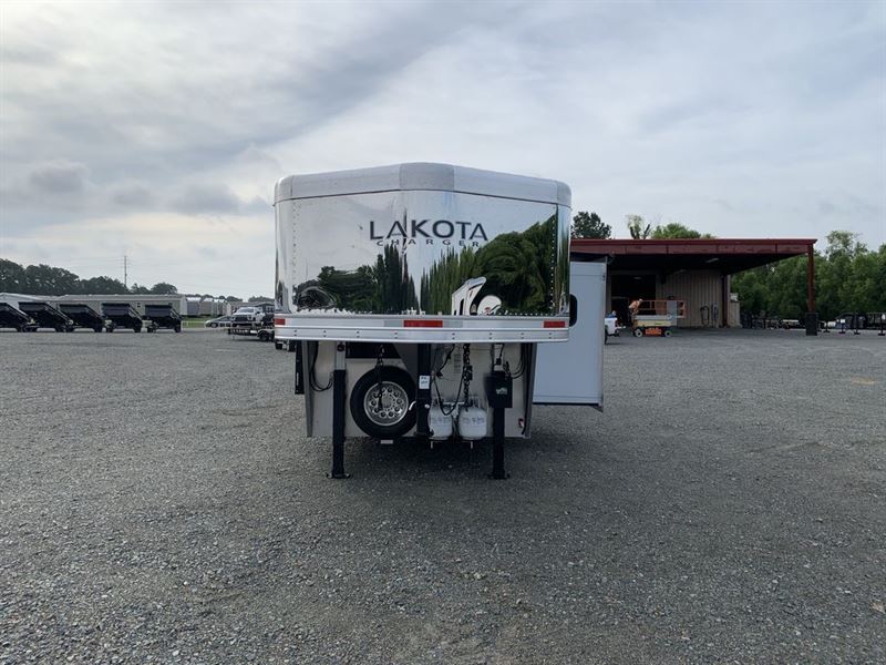 2024 Lakota charger c8413sr side load