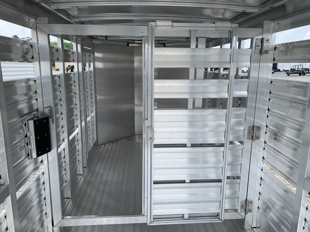 Trailer Photo 7