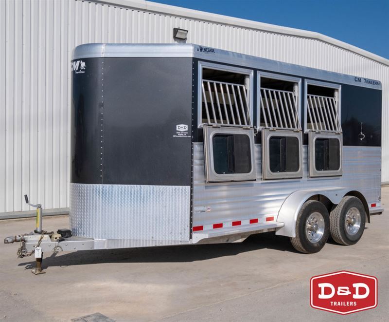 2021 CM Trailers Renegade 3 Horse Slant