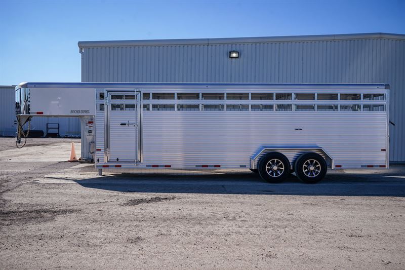 2024 Sundowner 24 ft stock trailer with floating center gate