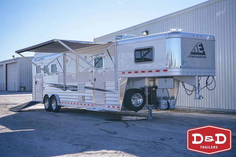 2024 Elite 3 horse side load trailer
