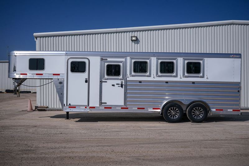 2024 Exiss 4 horse trailer