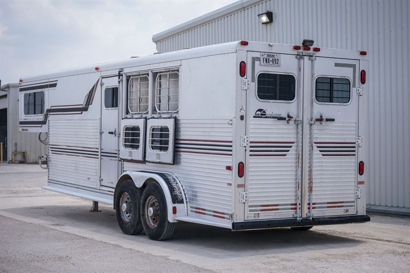 1995 Sundowner 3 horse sunlite trailer