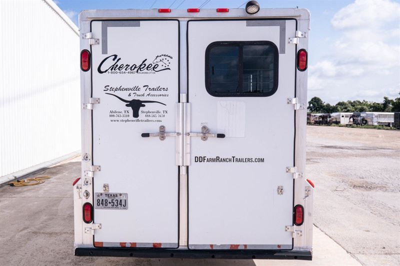 2004 Cherokee 4 horse trailer