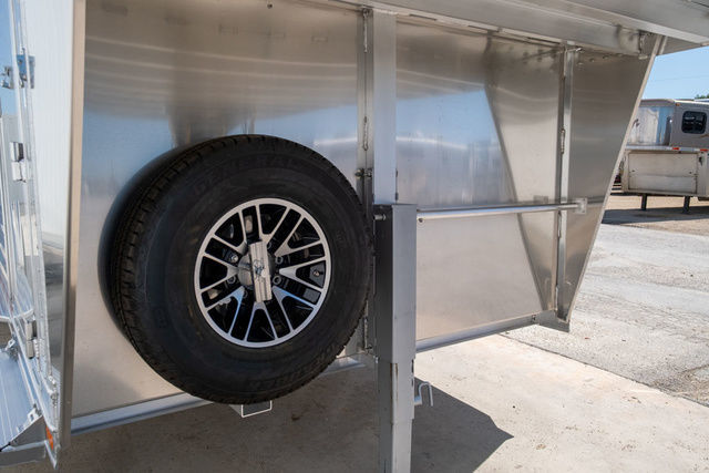 2026 Elite 4 horse stock combo trailer