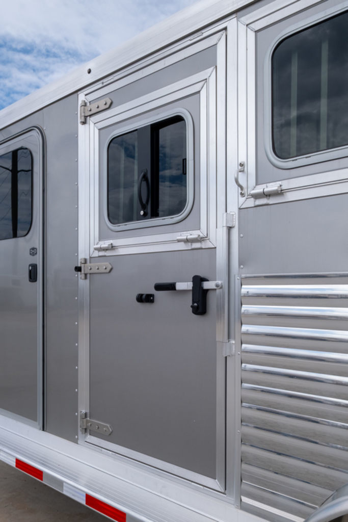 Trailer Photo 11