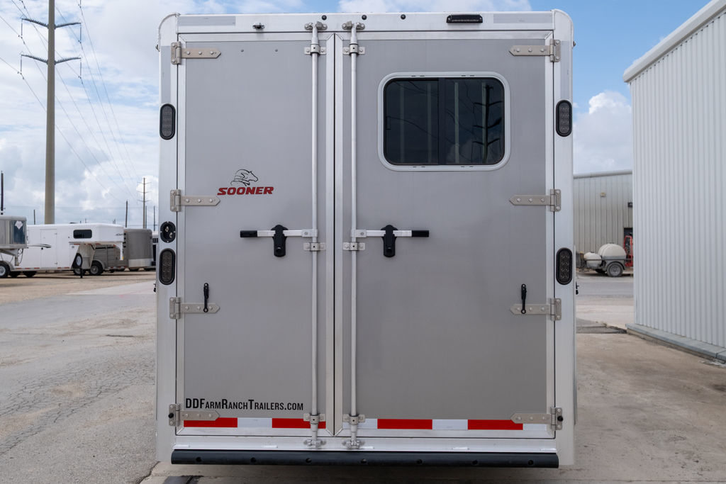 Trailer Photo 14