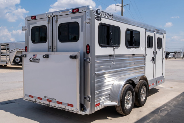 2026 Cimarron 6 pen showstar lx low pro trailer