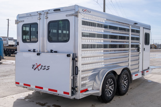 2026 Exiss 6 pen exhibitor low pro trailer