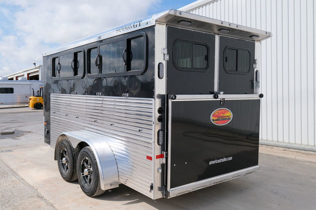 2027 Sundowner 6 pen showman gt low pro trailer