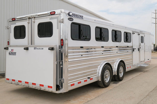 2027 Cimarron 10 pen showstar lx low pro trailer