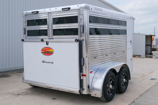 2027 Sundowner 4 pen showman low pro trailer