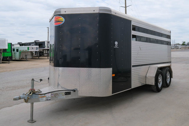 2022 Sundowner 6 pen low pro trailer