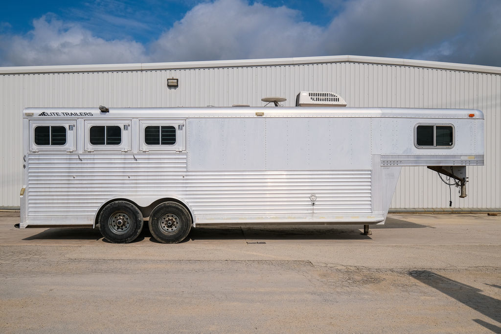 Trailer Photo 2